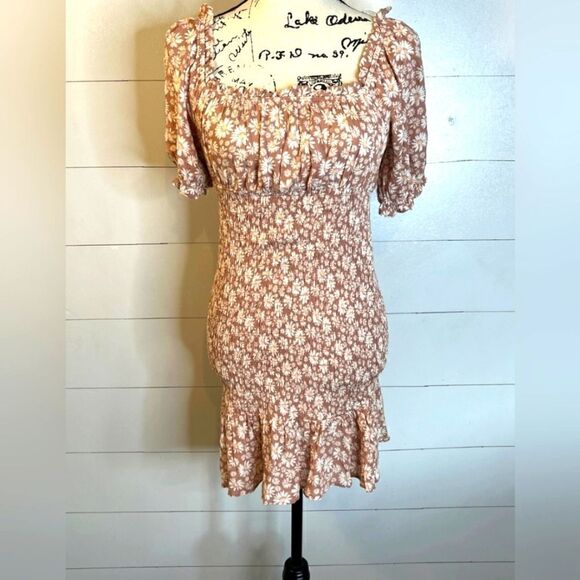 ✨️Lily Rose, Mini Women’s Floral Smocked Dress, Size Xl,  NWT ✨️ - Picture 1 of 6